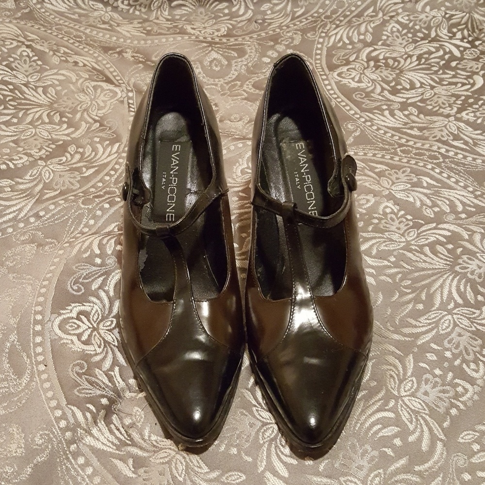 Evan-Picone strappy sexy but professional heels